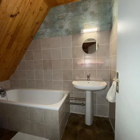 Летний дом Le Domaine Belinay Paulhac (Cantal)